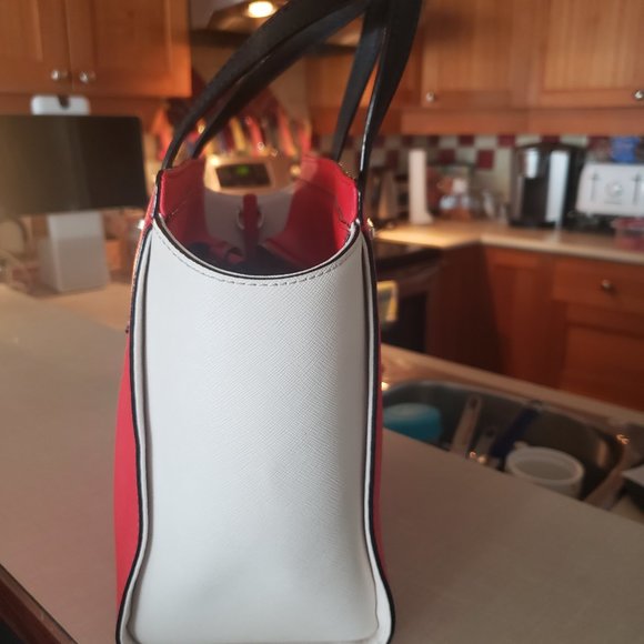 Kate Spade Tote - Picture 2 of 5